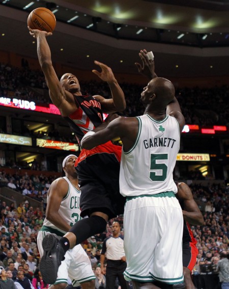 浙江队碾压凯尔特人，德罗赞惊艳四座