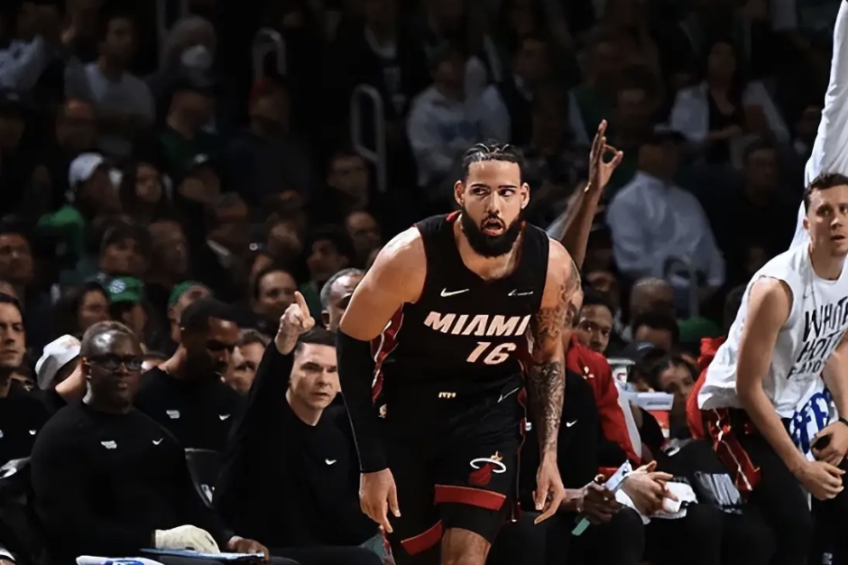 凯尔特人逆转掘金，德罗赞状态火热