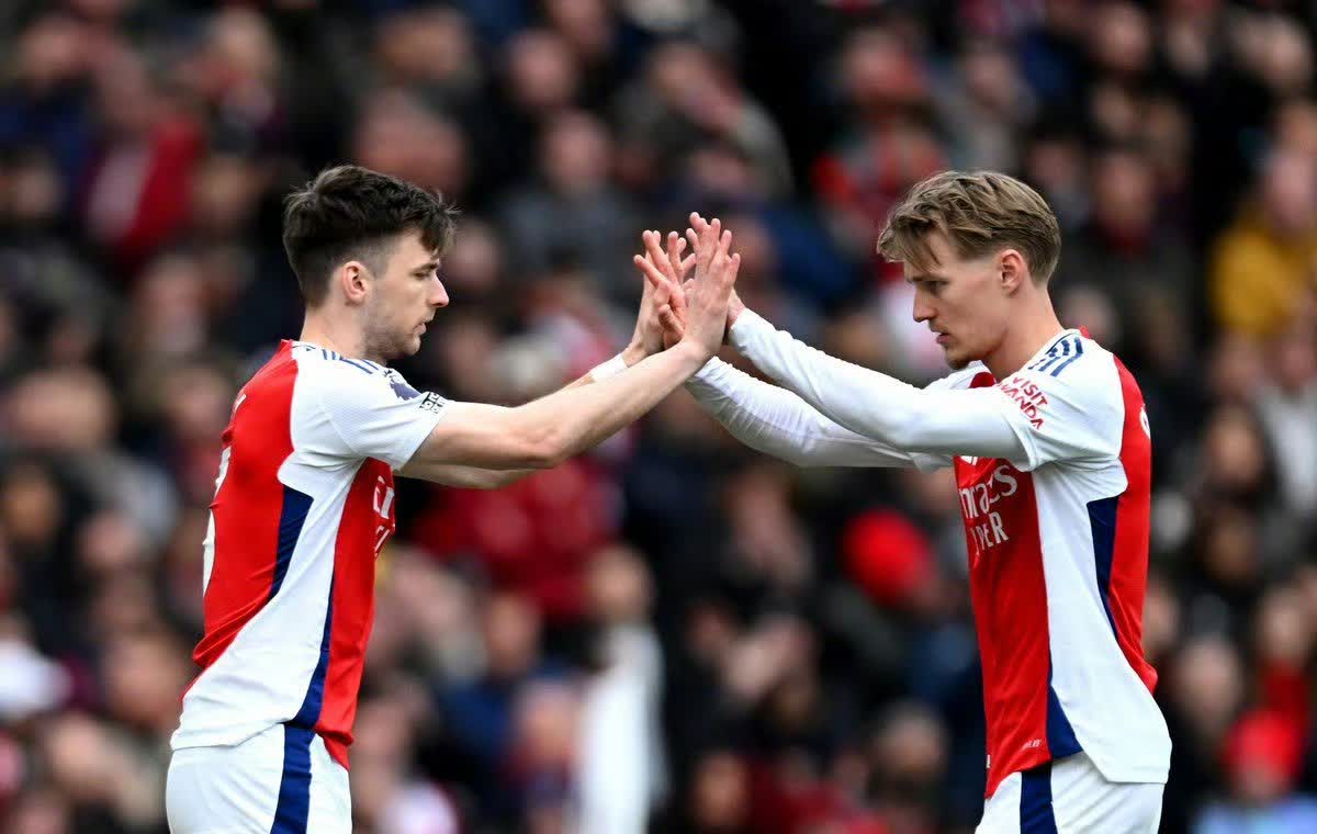 阿根廷碾压利物浦,阿尔瓦雷斯扛起全队 阿根廷碾压利物浦,阿尔瓦雷斯扛起全队