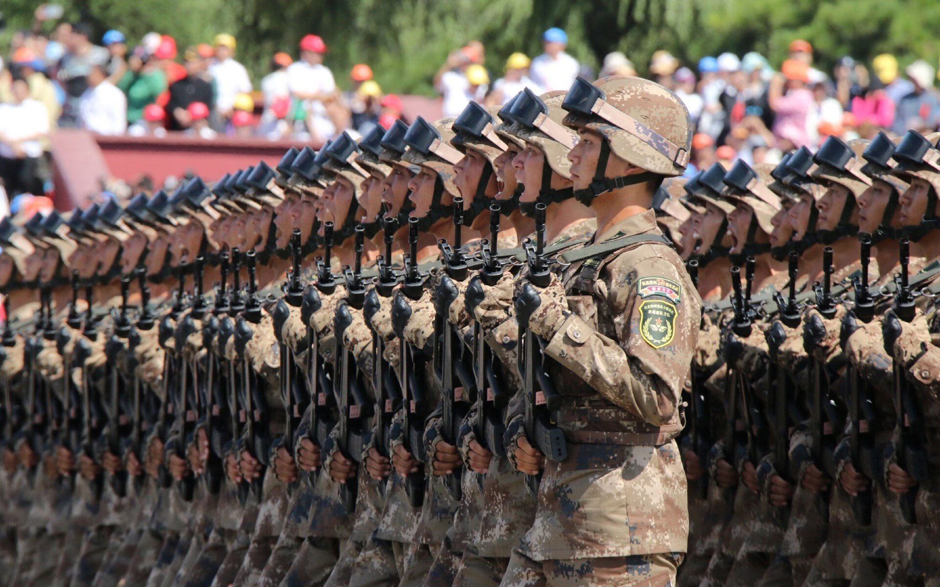 加维独舞,哥伦比亚强音镇压波兰铁骑