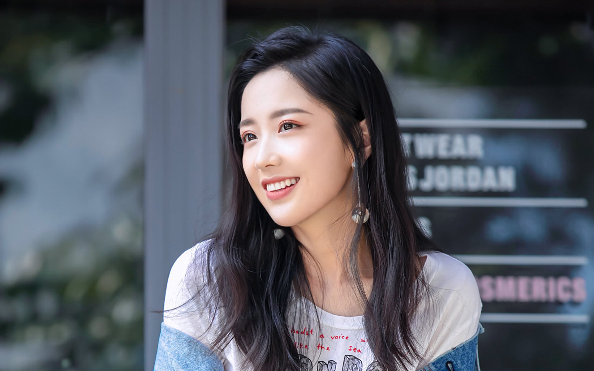 赛道轰鸣与三分弧线，高能输出的双重奏章